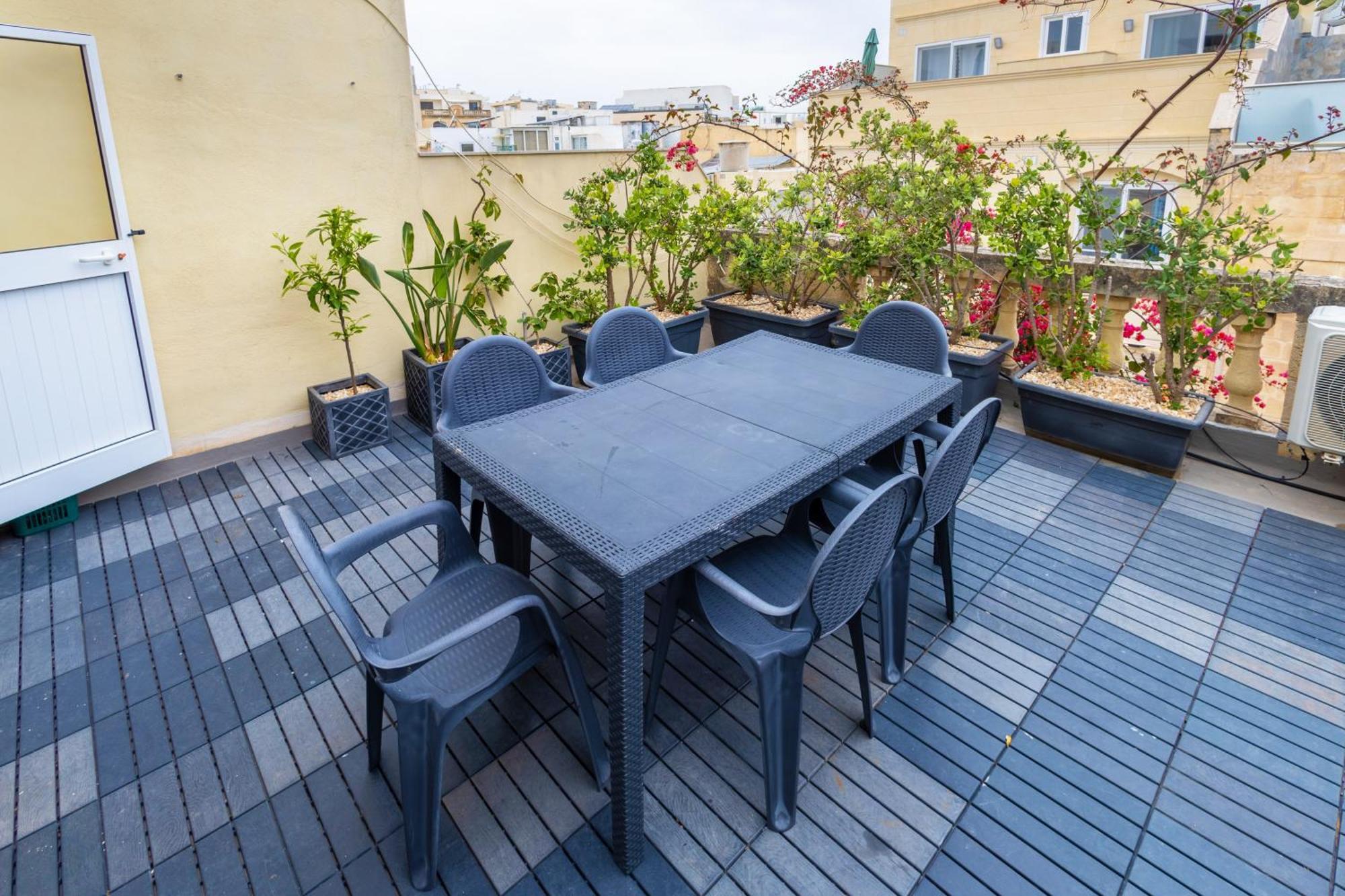 Quiet Twin Room With Private Bathroom, Not Ensuite Sliema Exterior foto